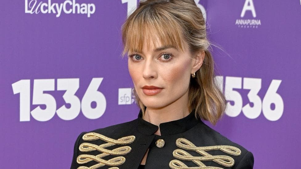 Margot Robbie backs Tudor play 1536: 'Women are still having the same conversations'